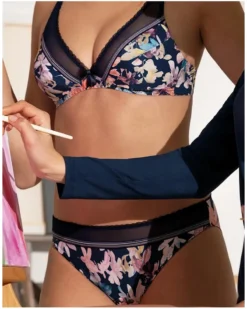 Soutien-gorge Sans Armature Antigel Mille Pétales (Pétales Aquarelle) -Aubade Lingerie Boutique soutien gorge sans armature antigel mille petales petales aquarelle 5